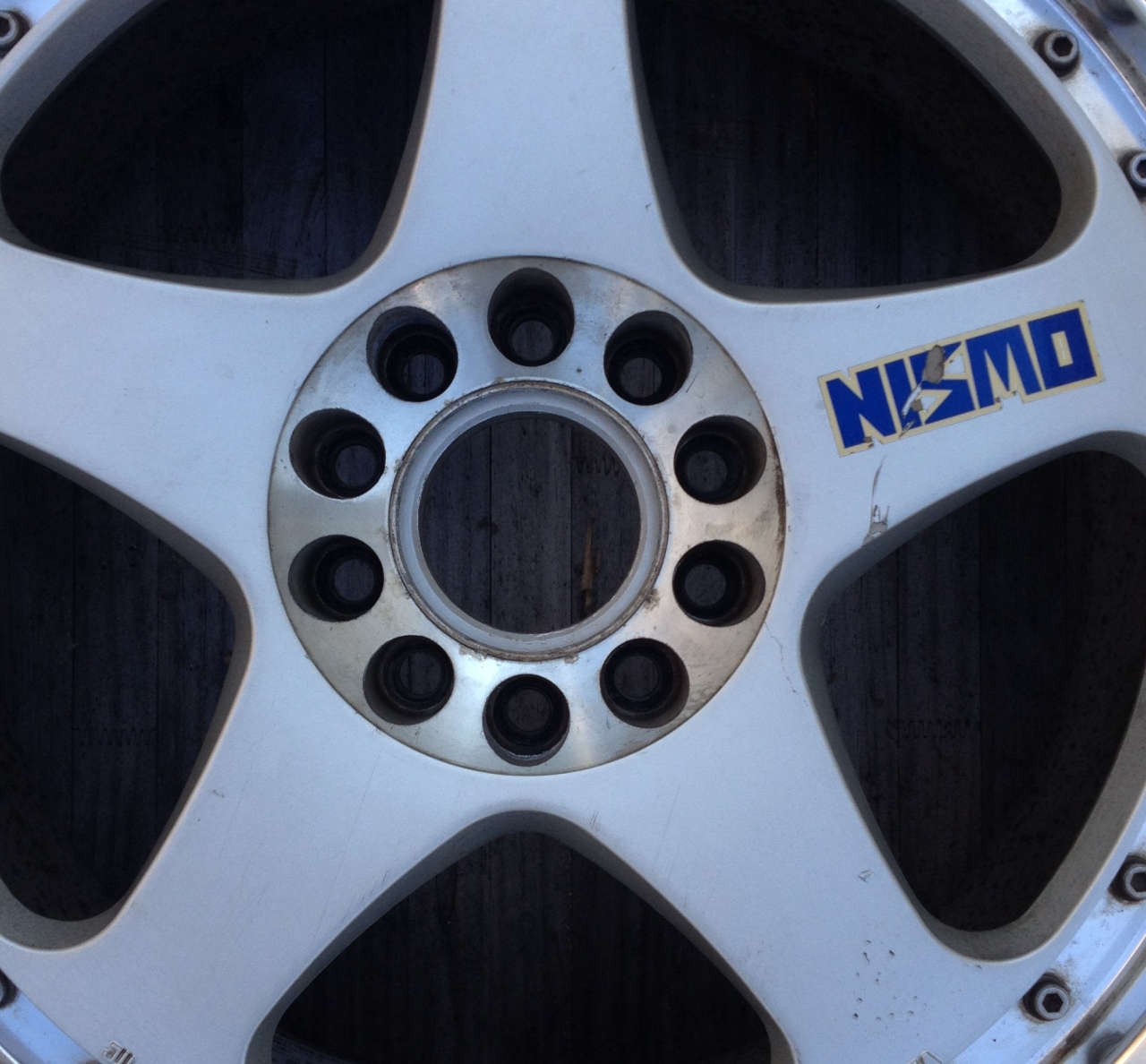 スカイライン　ホイール歪み補修のブログを更新しました。